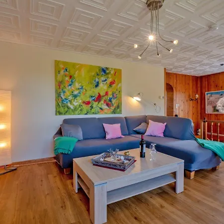 Prázdninový dům Ferienhaus Direkt Am Scharbow See Mit Bootshaus *