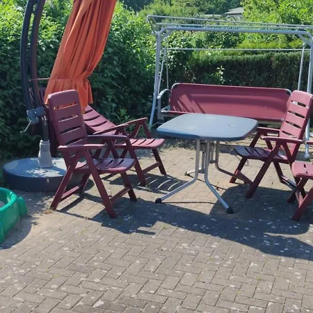Prázdninový dům Ferienhaus Direkt Am Scharbow See Mit Bootshaus Mustin (Mecklenburg-Vorpommern)